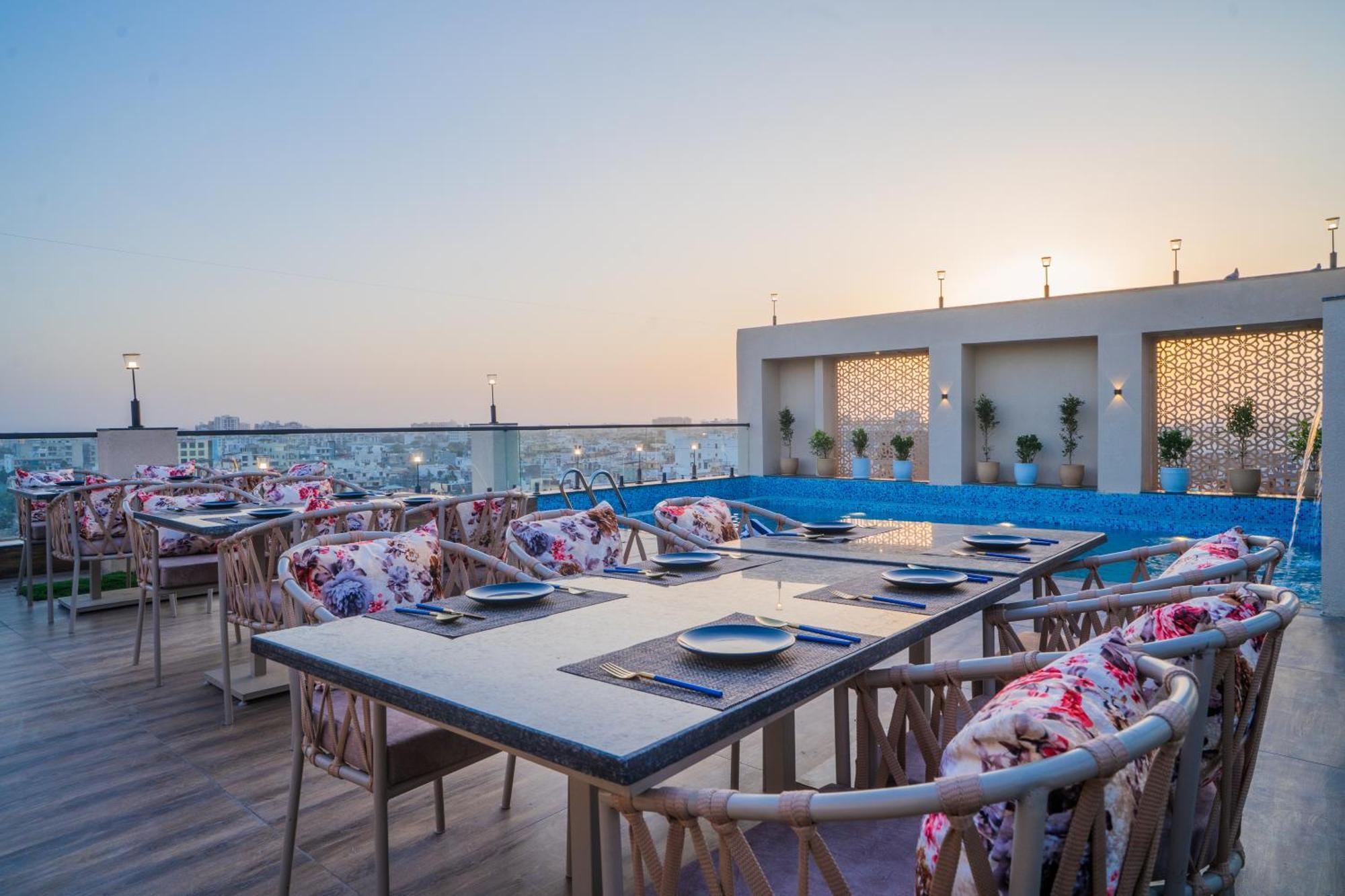 Hotel Royal Prime Джайпур Екстериор снимка