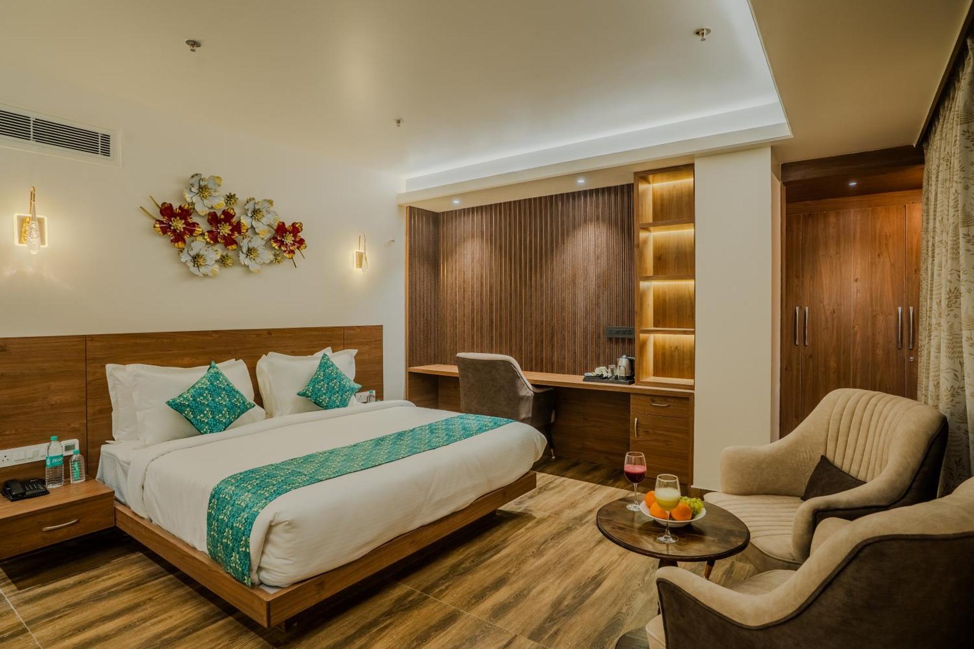 Hotel Royal Prime Джайпур Екстериор снимка